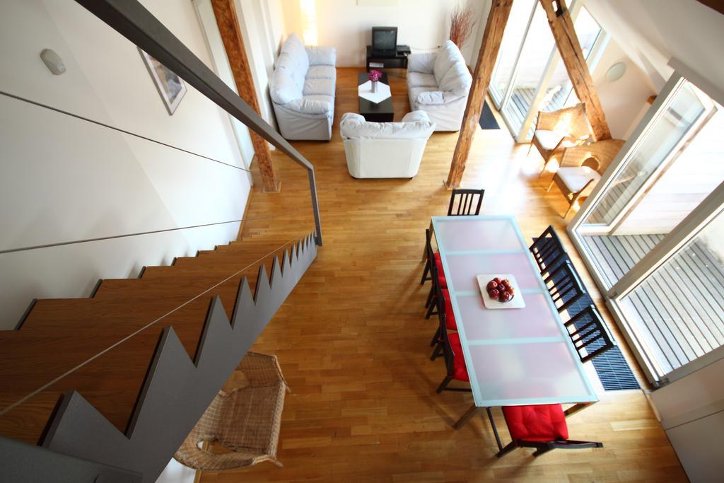 Vltava Penthouse Apartment Прага Стая снимка